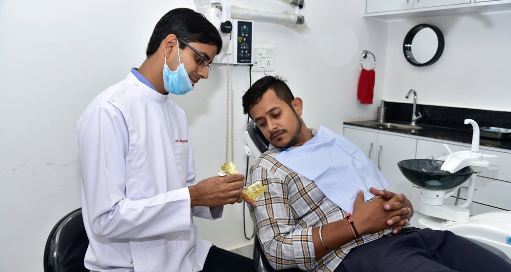 Best dentist in Paschim Vihar